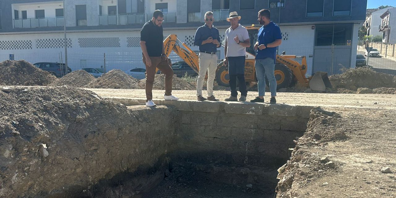 Los trabajos arqueológicos sacan a la luz nuevos elementos originales de la estación de tren